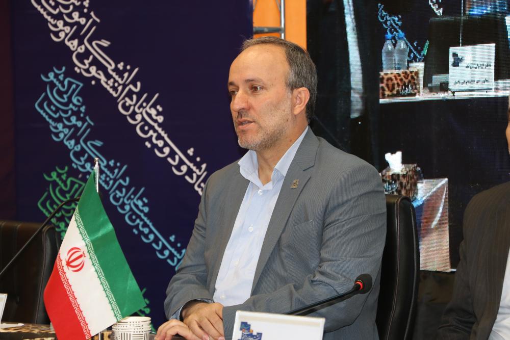 معاون وزیر علوم در هفتاد و دومین نشست معاونان دانشجویی: آییننامه جشواره دانشجویان سرآمد هفته آینده ابلاغ میشود